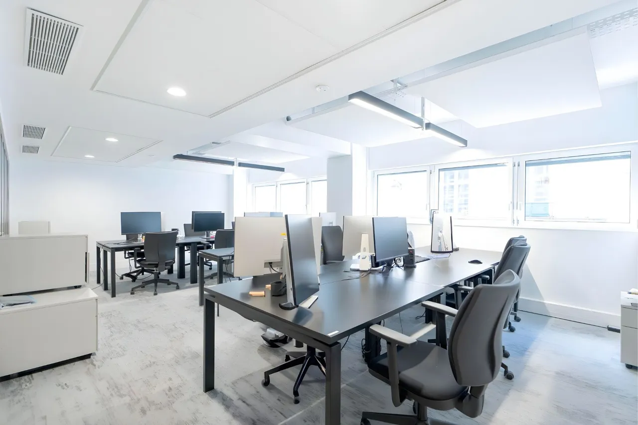 Bureau indépendant 34 postes à louer - Paris 2e (Feydeau) - photo 1