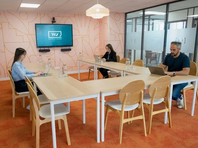 Bureau privé 8 postes à louer - Puteaux (Boieldieu) - photo 17
