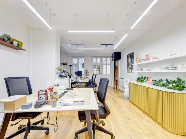 Bureau privatif 16 postes à louer - Paris 8e (Place de Clichy)