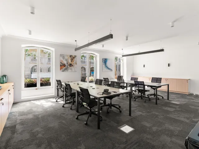 Bureau privatif 22 postes à louer - Paris 8e (Percier) - photo 4