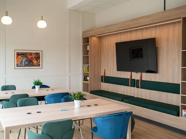 Bureau privé 7 postes à louer - Montpellier (Maryam Mirzakhani) - photo 2