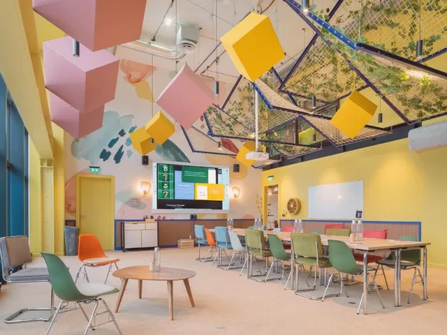 Bureau privé 22 postes à louer - Paris 12e (Terroirs de France) - photo 4
