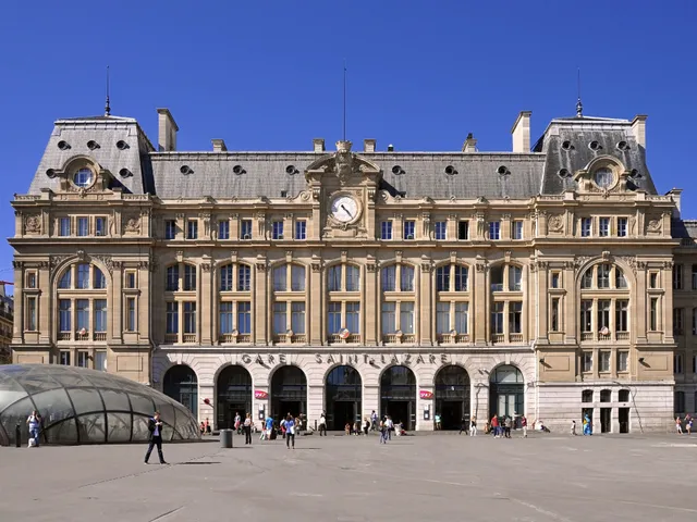 Se déplacer dans le 9e arrondissement : métro, RER et gares