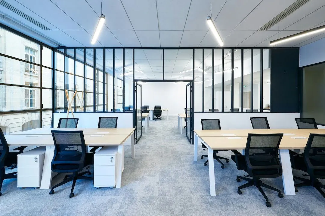 Bureau privatif 30 postes à louer - Paris 9e (Rue d'Amsterdam) - photo 1