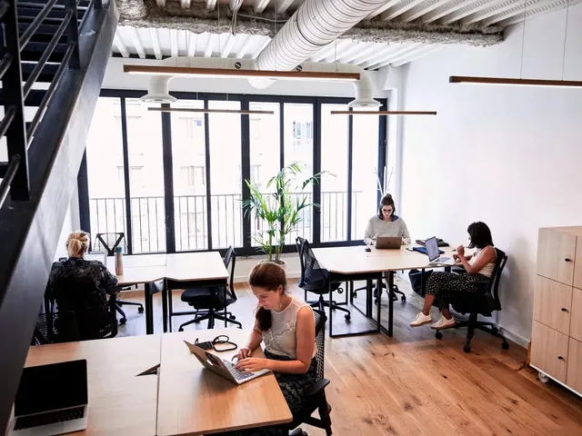 Bureau privé 12 postes à louer - Paris 12e (Faubourg Saint-Antoine)