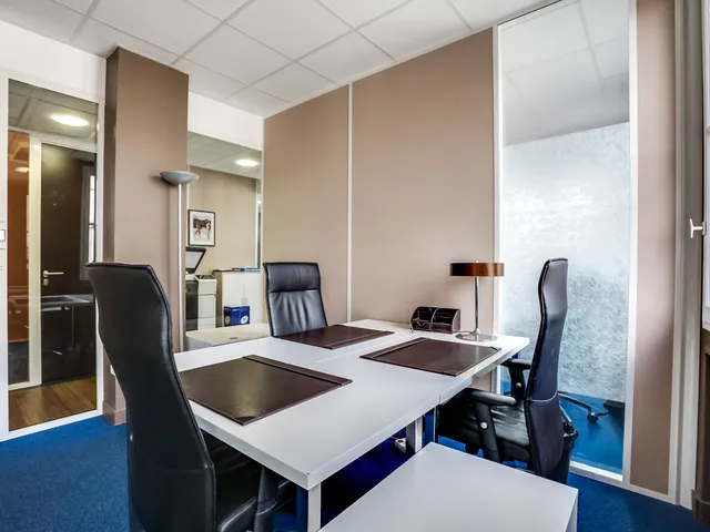Bureau privé 6 postes à louer - Paris 8e (Saint-philippe Du Roule) - photo 3