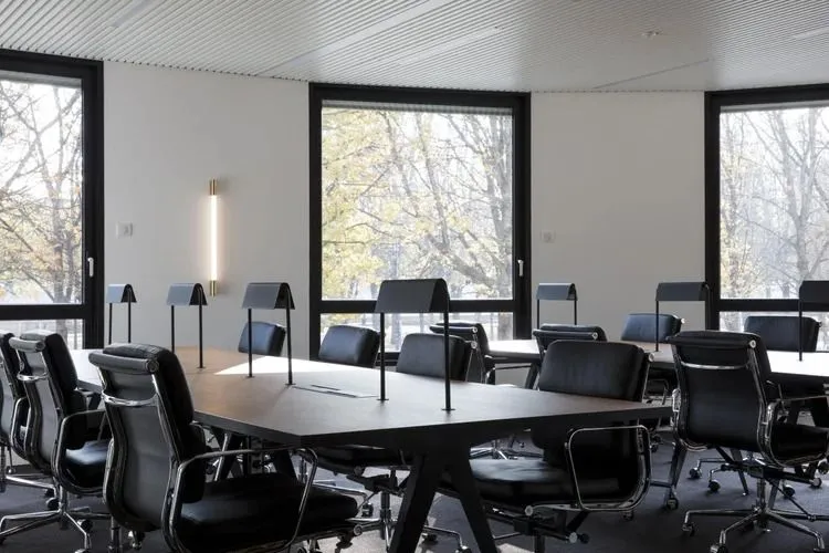 Bureau privé 6 postes à louer - Paris 8e (Champs-Élysées) - photo 1