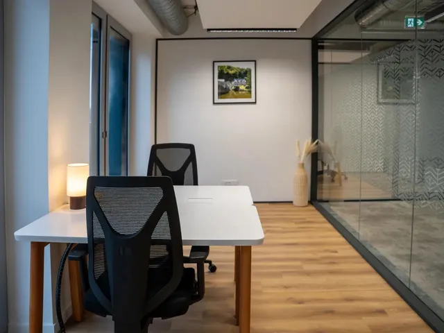 Bureau privé 3 postes à louer - Rennes (Raoul Dautry) - photo 6