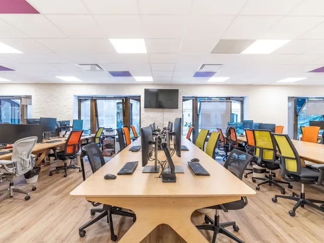 Bureau indépendant 40 postes à louer - Paris 2e (Sentier) - photo 3