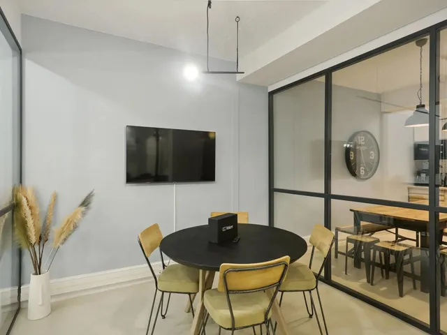 Bureau indépendant 16 postes à louer - Paris 9e (Place de Clichy) - photo 8