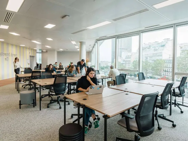 Bureau privé 4 postes à louer - Paris 14e (Maine) - photo 2