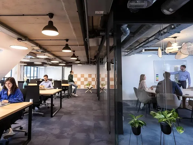 Bureau indépendant 74 postes à louer - Paris 2e (St Denis) - photo 3
