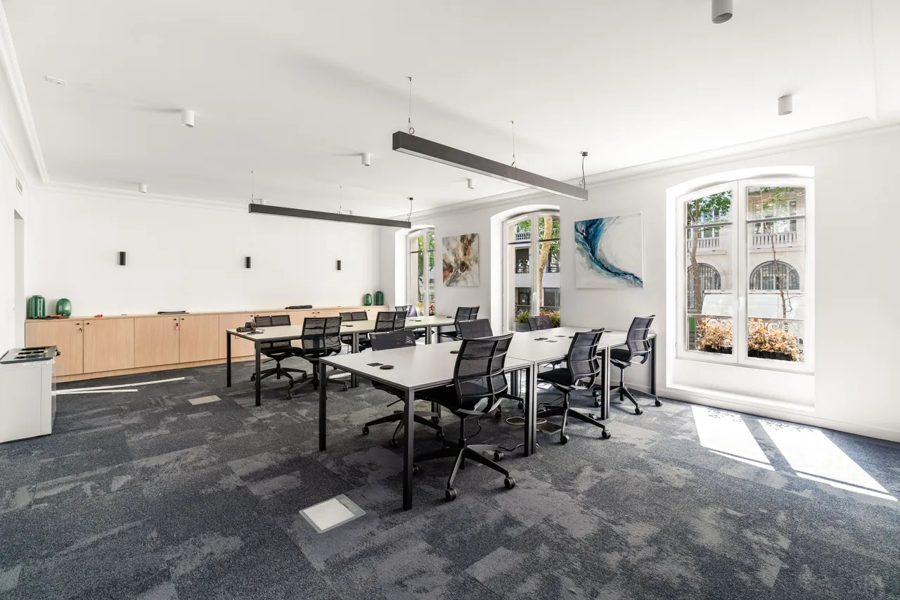 Bureau privatif 22 postes à louer - Paris 8e (Percier) - photo 1