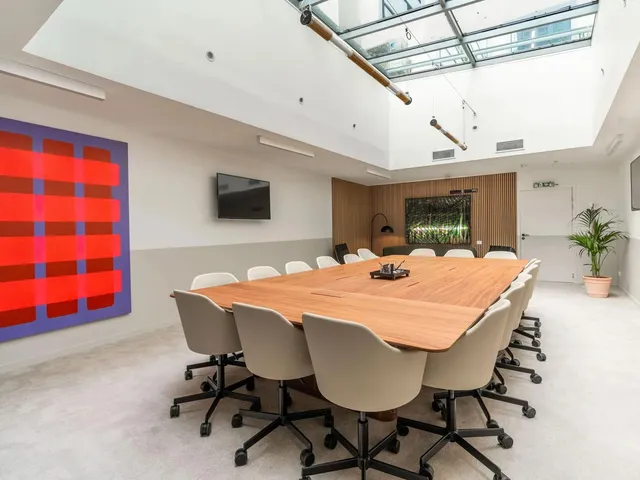 Grand bureau privatif 75 postes à louer - Paris 8e (Rue la Boétie) - photo 11