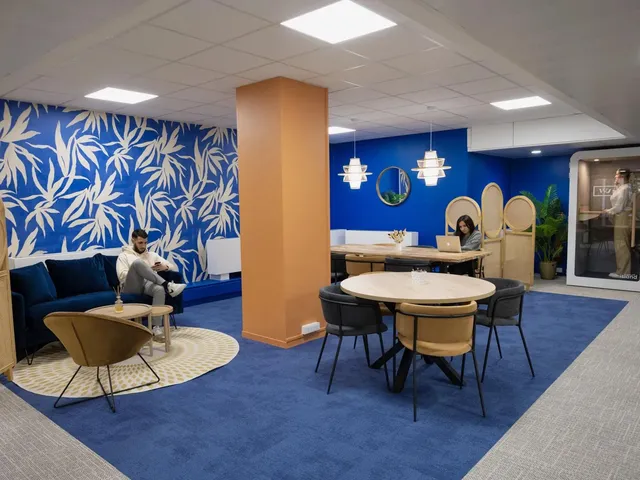 Bureau privé 10 postes à louer - Saint-Cloud (Royale) - photo 6
