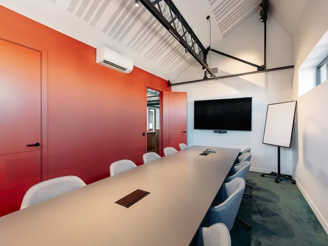 Bureau privé 4 postes à louer - Saint-Ouen-sur-Seine (Pl. Martin Levasseur) - photo 5