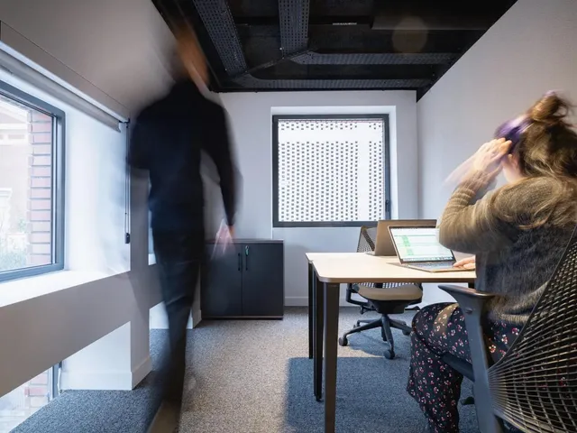 Bureau privé 15 postes à louer - Paris 10e (Square Alban Satragne)