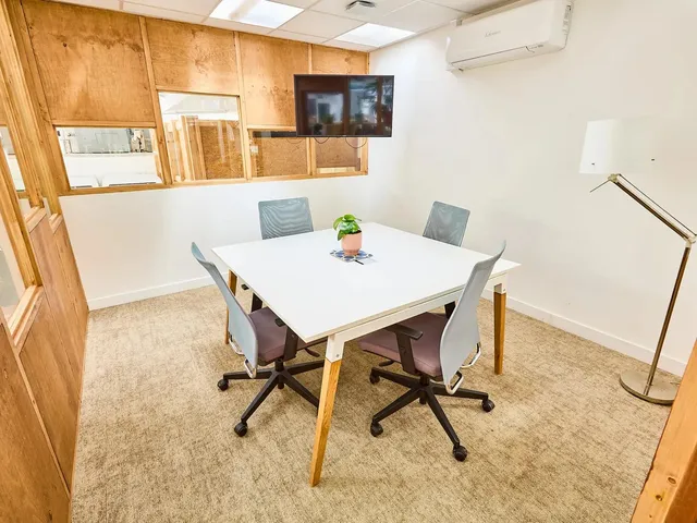Bureau privé 3 postes à louer - Paris 11e (Chemin Vert)