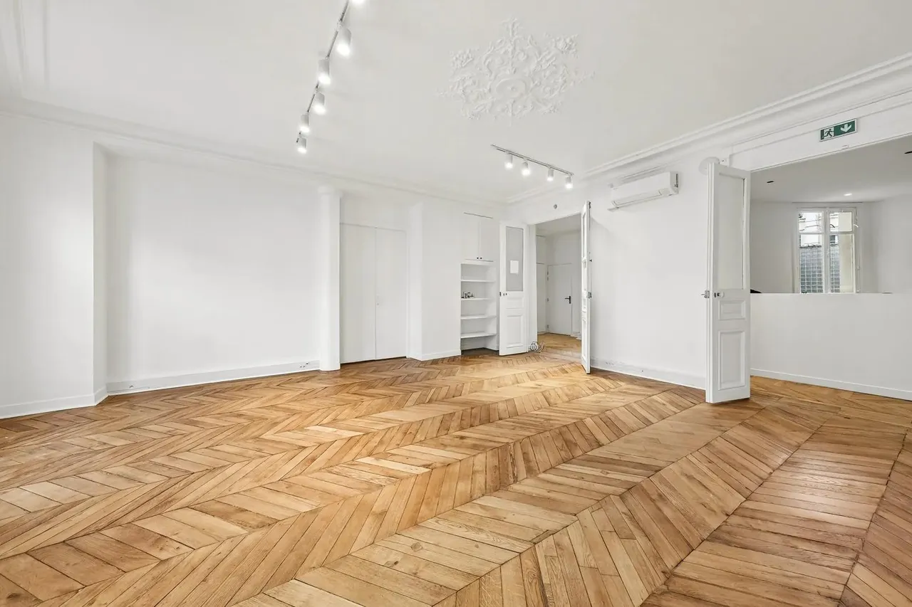 Bureau indépendant 30 postes à louer - Paris 2e (Turbigo) - photo 1