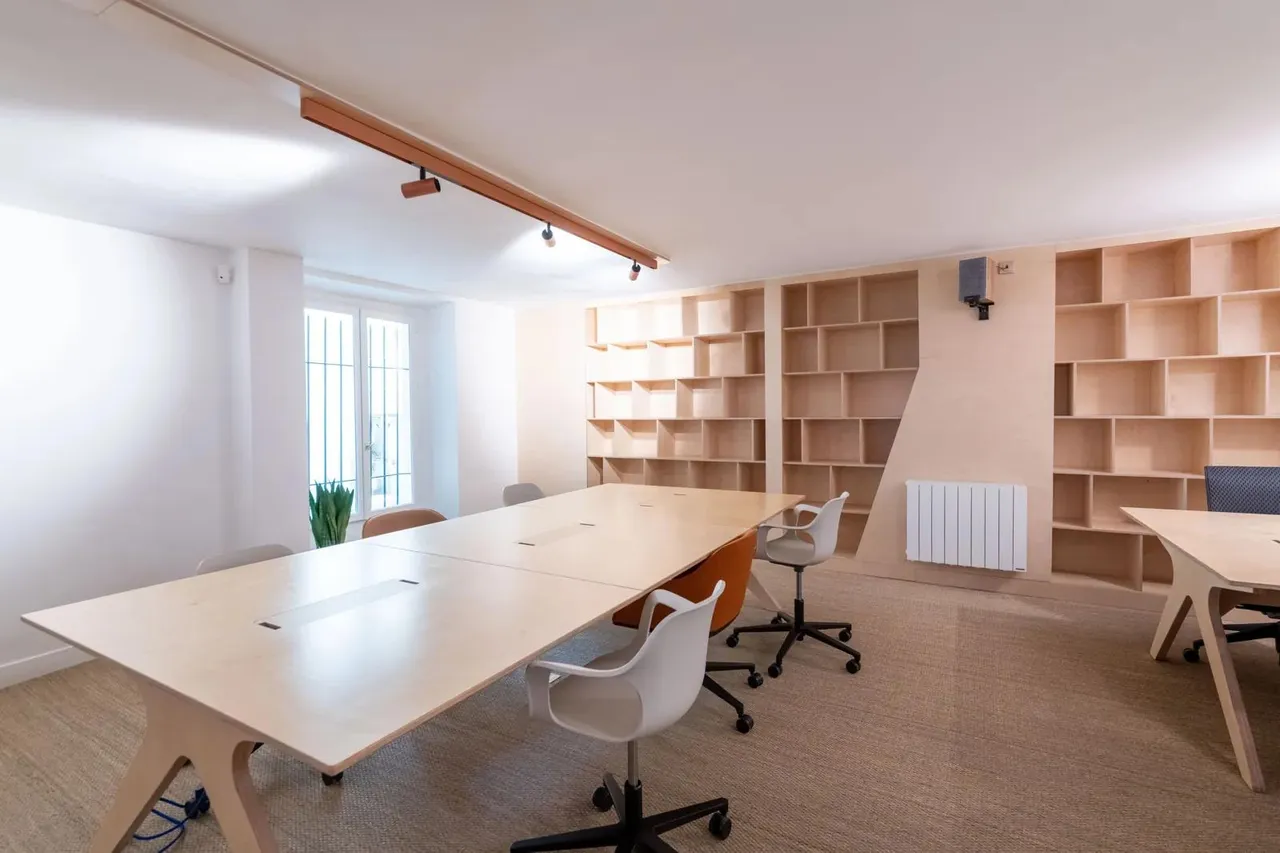 Bureau indépendant 18 postes à louer - Paris 2e (d’Aboukir) - photo 1