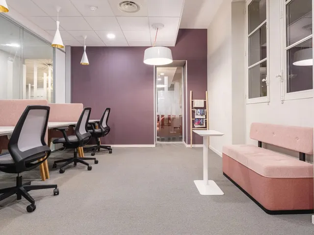 Bureau privé 10 postes à louer - Paris 8e (Cour du Havre) - photo 2