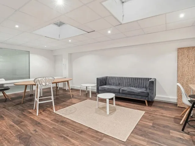 Bureau indépendant 10 postes à louer - Paris 15e (Javel) - photo 6