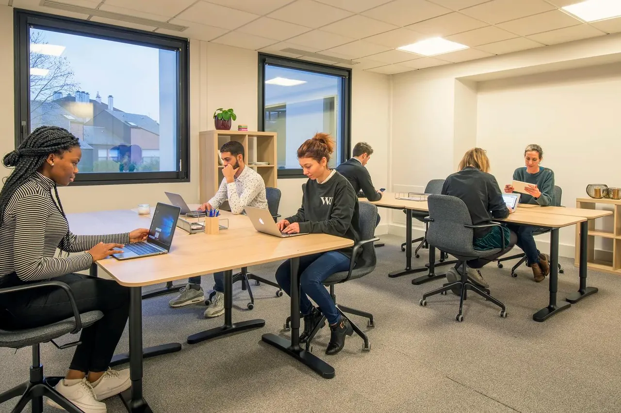 Bureau privé 6 postes à louer - Rueil-Malmaison (Colmar) - photo 1