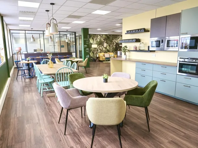Bureau privé 3 postes à louer - Nanterre (Bouvets) - photo 3
