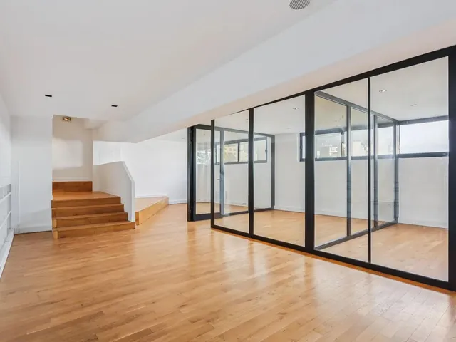Bureau indépendant 18 postes à louer - Paris 16e (Auteuil)