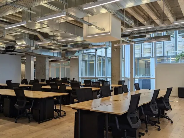 Bureau indépendant 150 postes à louer - Paris 17e (Pereire)