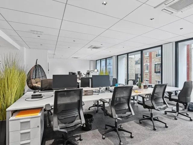 Bureau indépendant 30 postes à louer - Levallois-Perret (Louis Rouquier) - photo 5