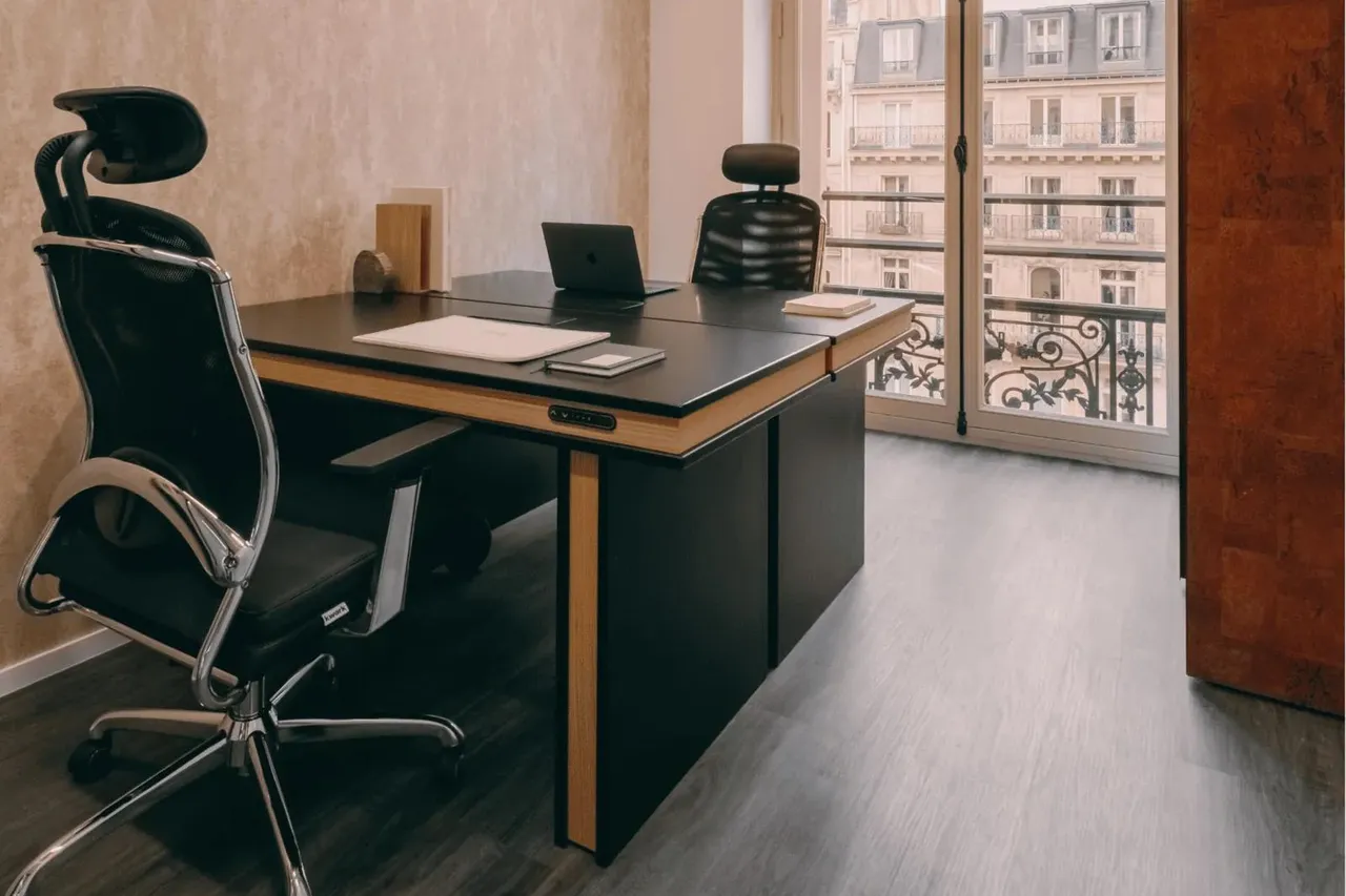 Bureau privé 3 postes à louer - Paris 8e (Boulevard Malesherbes - 1986€/poste) - photo 1