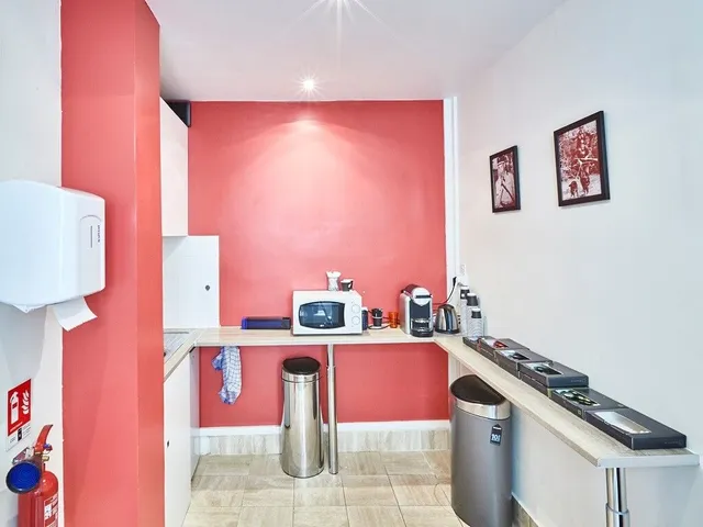 Bureau privé 8 postes à louer - Paris 8e (Marbeuf) - photo 5