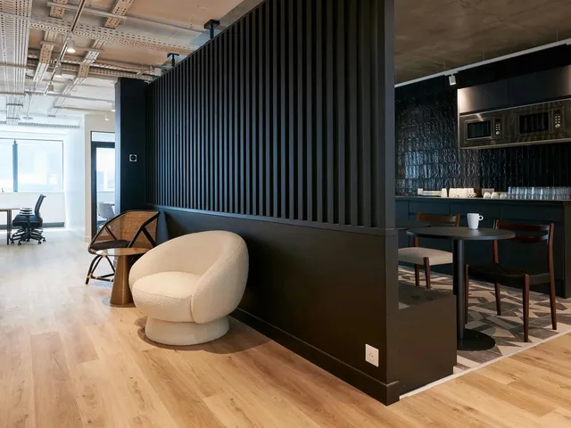 Bureau indépendant 36 postes à louer - Levallois-Perret (Bis rue Kléber) - photo 4