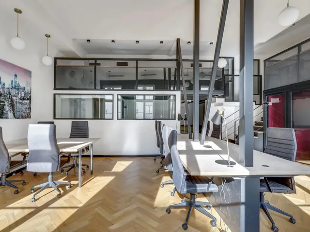 Bureau indépendant 35 postes à louer - Paris 10e (Stalingrad) - photo 5