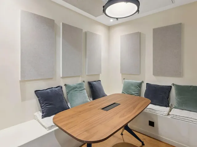 Bureau indépendant 18 postes à louer 583 EUR/poste - Rue du Faubourg Poissonnière, Paris 10e - photo 5