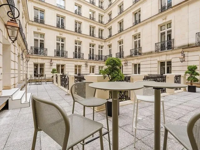 Bureau privé 25 postes à louer - Paris 8e (Saint-Lazare / Havre-Caumartin) - photo 9