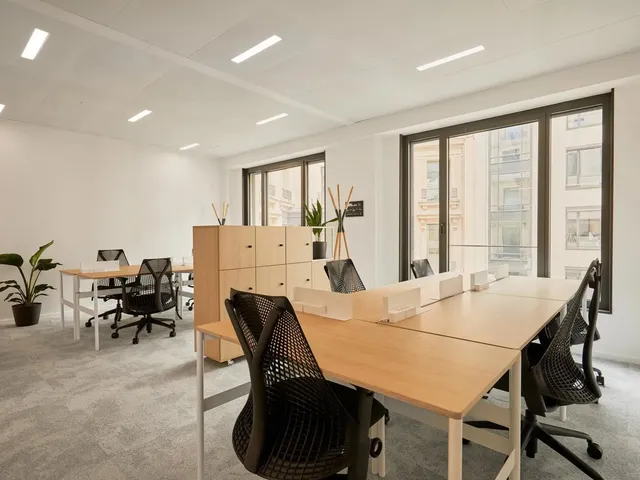 Bureau privé 6 postes à louer - Paris 8e (Rue du Faubourg Saint-Honoré) - photo 2