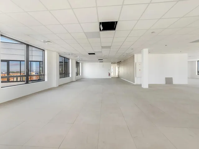 Bureau indépendant 190 postes à louer - Cesson-Sévigné (Champs-Blancs) - photo 6