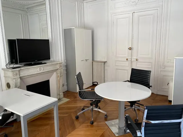 Bureau privé 4 postes à louer - Paris 8e (Rue de Stockholm) - photo 4