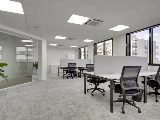 Bureau indépendant 2 postes à louer - Levallois (Georges Pompidou) - photo 3