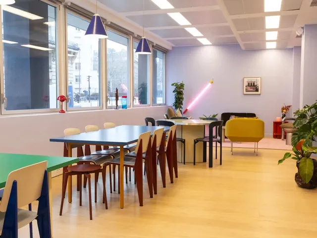 Bureau privé 16 postes à louer - Paris 17e (Alfred Roll) - photo 5
