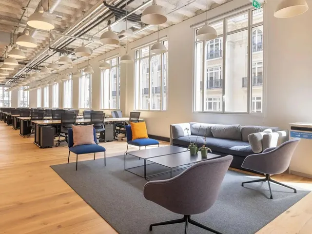 Bureau privé 41 postes à louer - Paris 9e (Place de Clichy) - photo 3