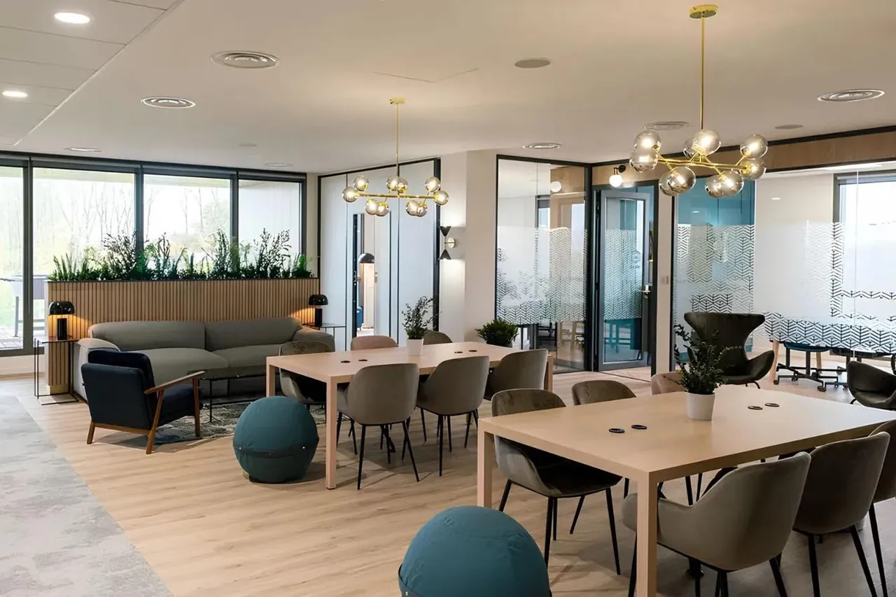 Bureau privé 4 postes à louer - Villeneuve d'Ascq (epine) - photo 1