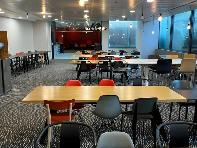 Bureau indépendant 47 postes à louer - Montreuil 93100 (Montreuil)