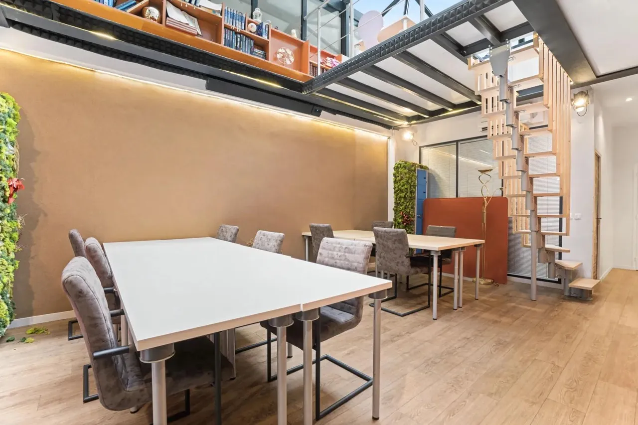 Bureau indépendant 20 postes à louer - Paris 17e (Renaudes) - photo 1