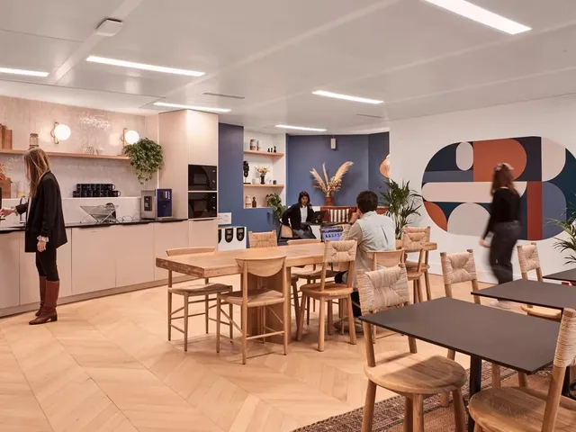 Bureau privé 4 postes à louer - Paris 16e (Magdebourg) - photo 3