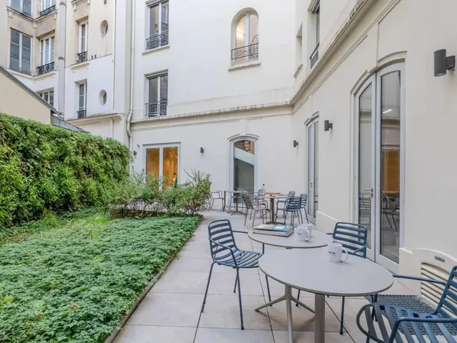 Bureau privé 5 postes à louer - Paris 16e (Marceau) - photo 8