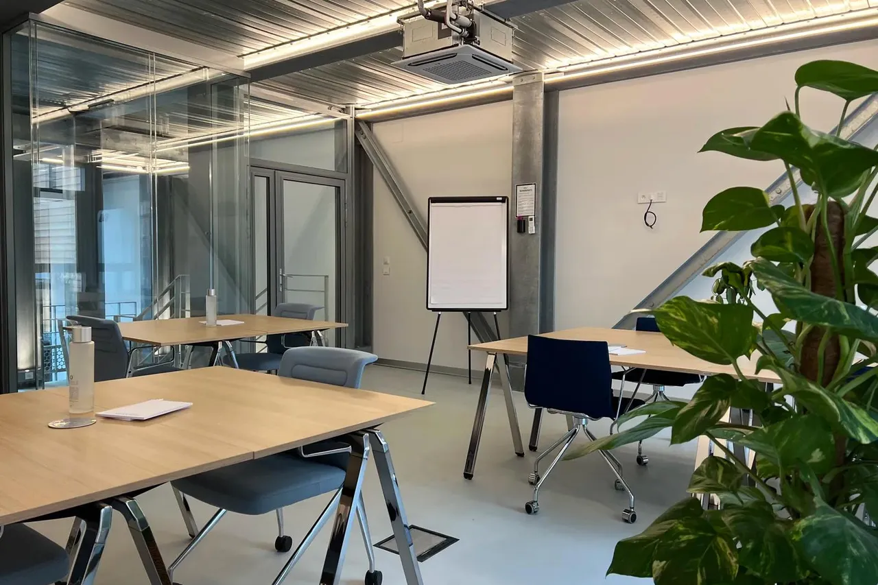Bureau privé 12 postes à louer - Paris 13e (Les Gobelins) - photo 1