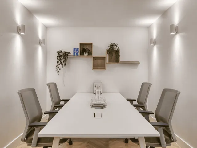 Bureau privé 4 postes à louer - Paris 2e (Quatre Septembre) - photo 2